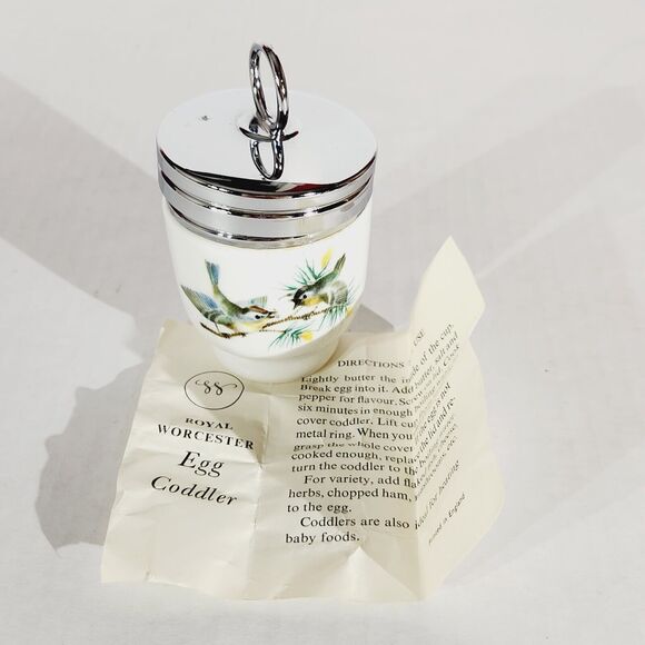 Royal Worcester Egg Coddler Porcelain Wren and Finch Bird Nature England *Rust - Picture 3 of 12